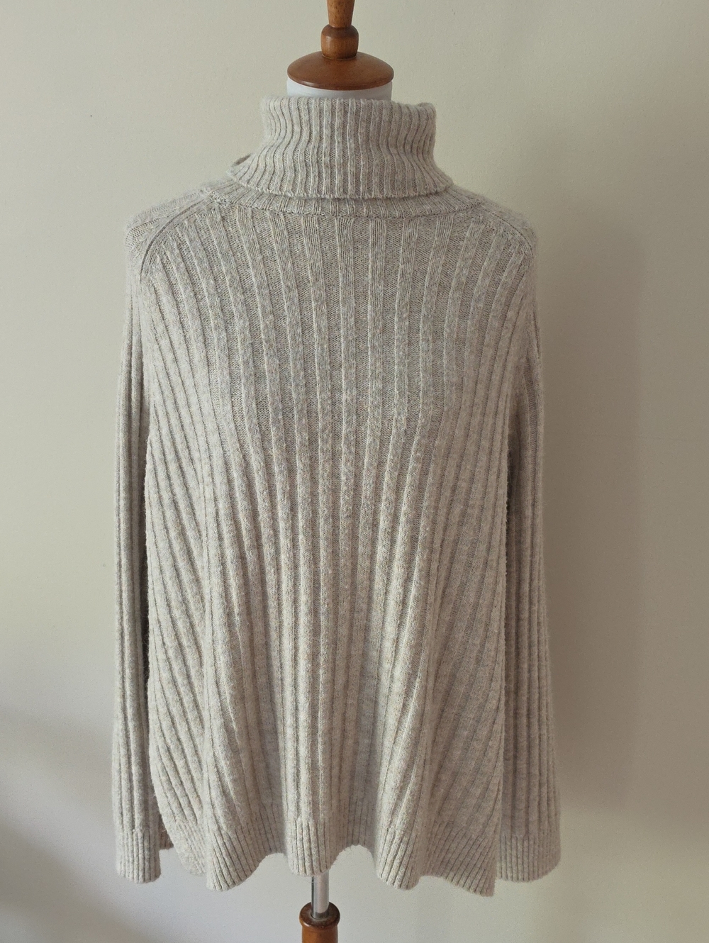 H&M Ribbed Turtleneck Sweater - Cream/ Tan